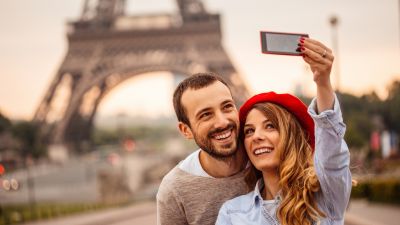 Der Abstecher zum Eiffelturm darf bei der Busreise nach Paris natürlich nicht fehlen!